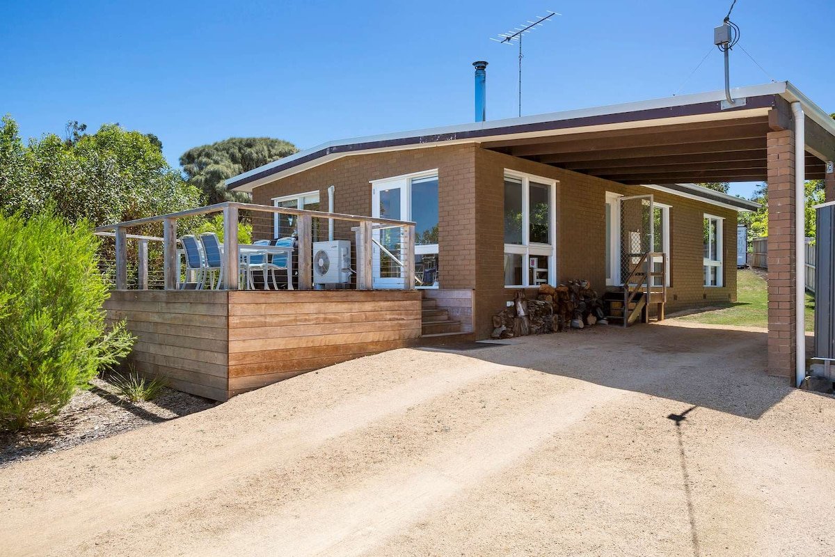 Sunni on Seventh gallery image 4