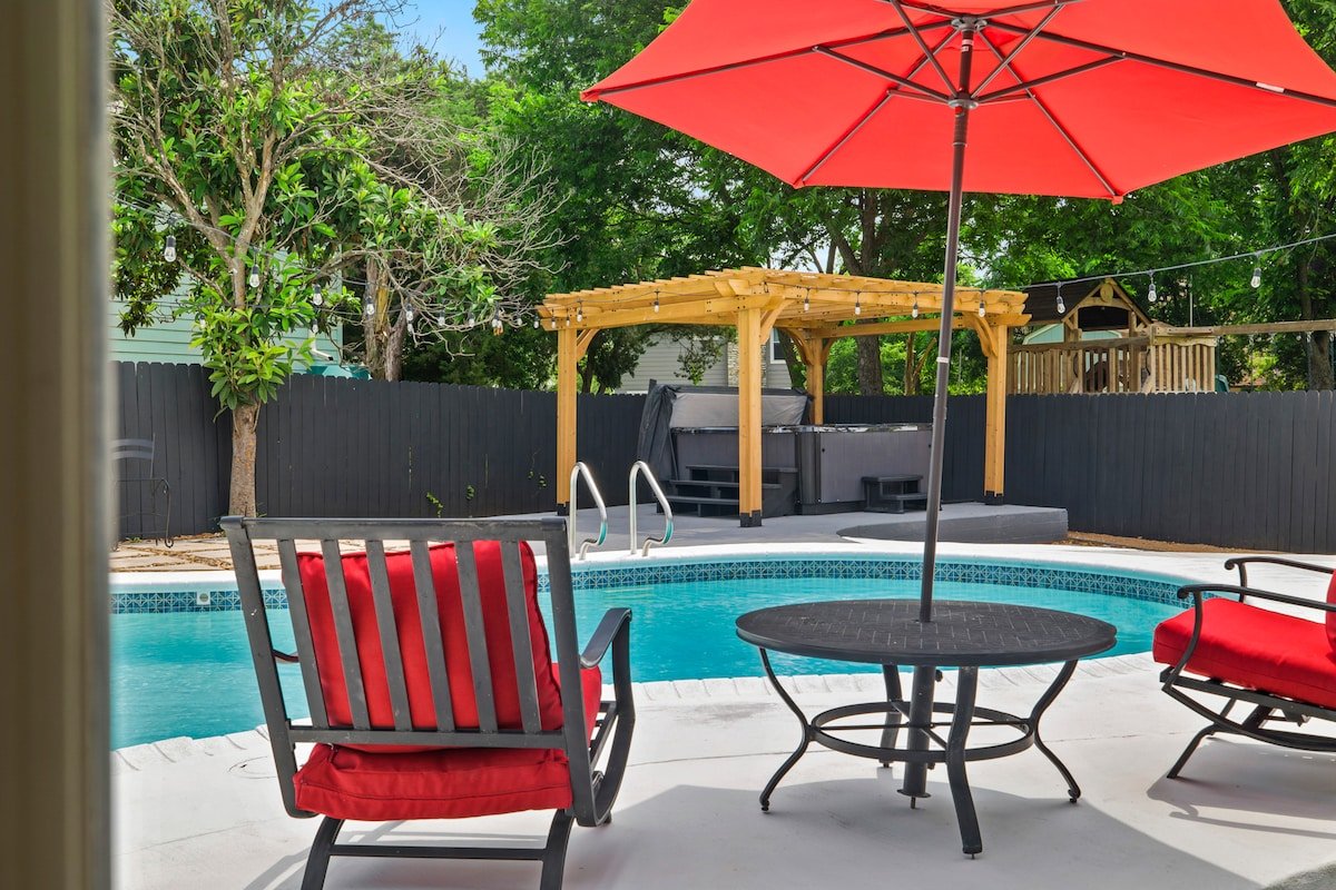 Austin Southern Retreat gallery image 4