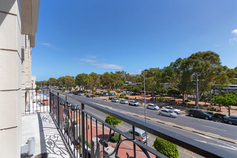 Green Point Apartment featured image