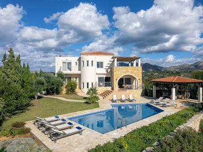 Steps from the Beach, Sunset Views to Remember!