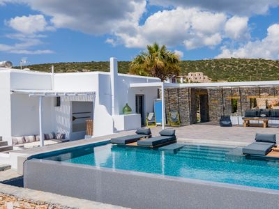 Villa Gustosa Luxury Villa on Faragas Beach