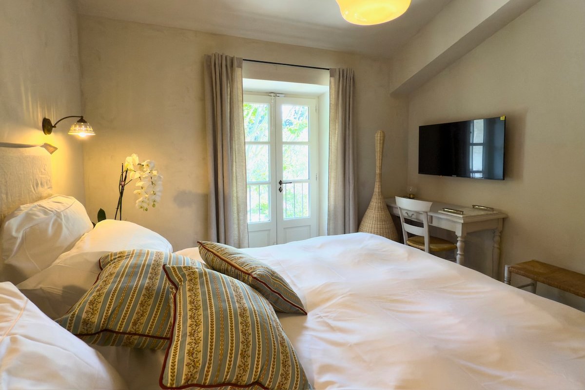 Casa Nostra gallery image 5