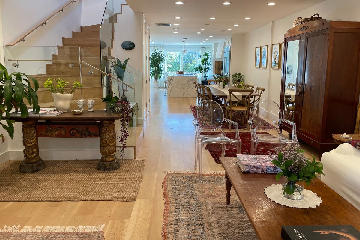 Fully Renovated Row House in Georgetown gallery image 4