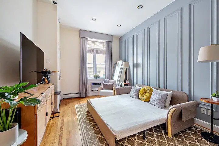 Spacious Duplex in Hell’s Kitchen gallery image 5