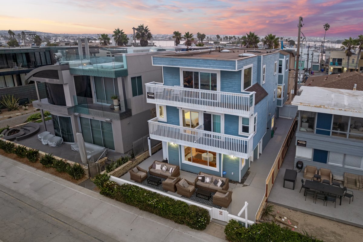 Oceanfront Charmer with A/C