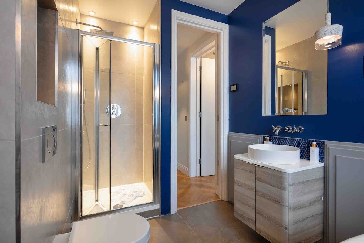 Baker st / Marylebone / Sherlock Holmes 3Bed2Bath gallery image 5