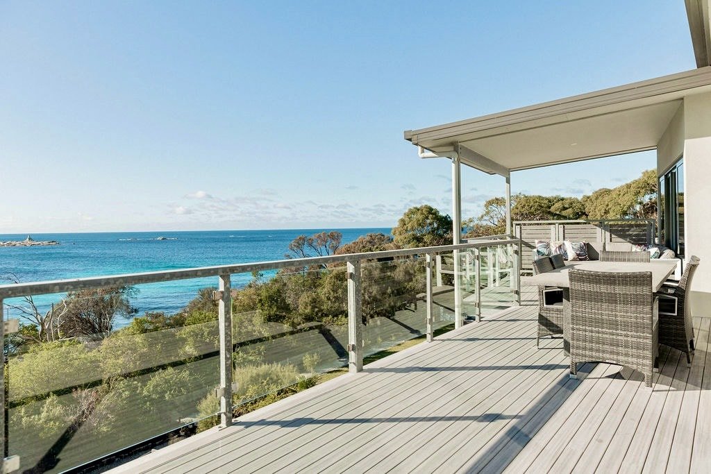 The Cove Bay of Fires gallery image 3