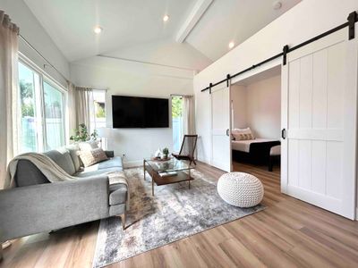 Gorgeous 5 bedroom house!