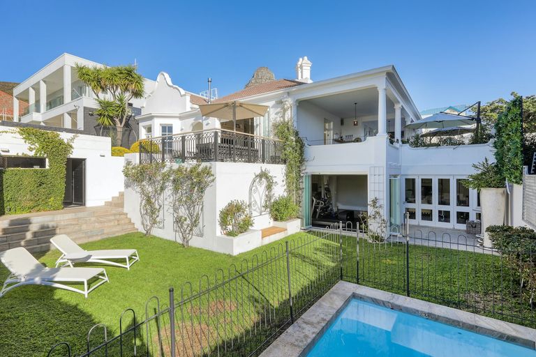 Clarens Villa featured image