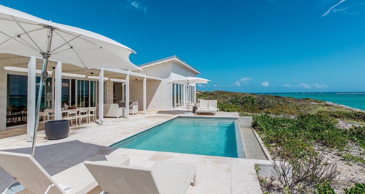 Three Bedroom Peninsula Oceanfront Reef Villa