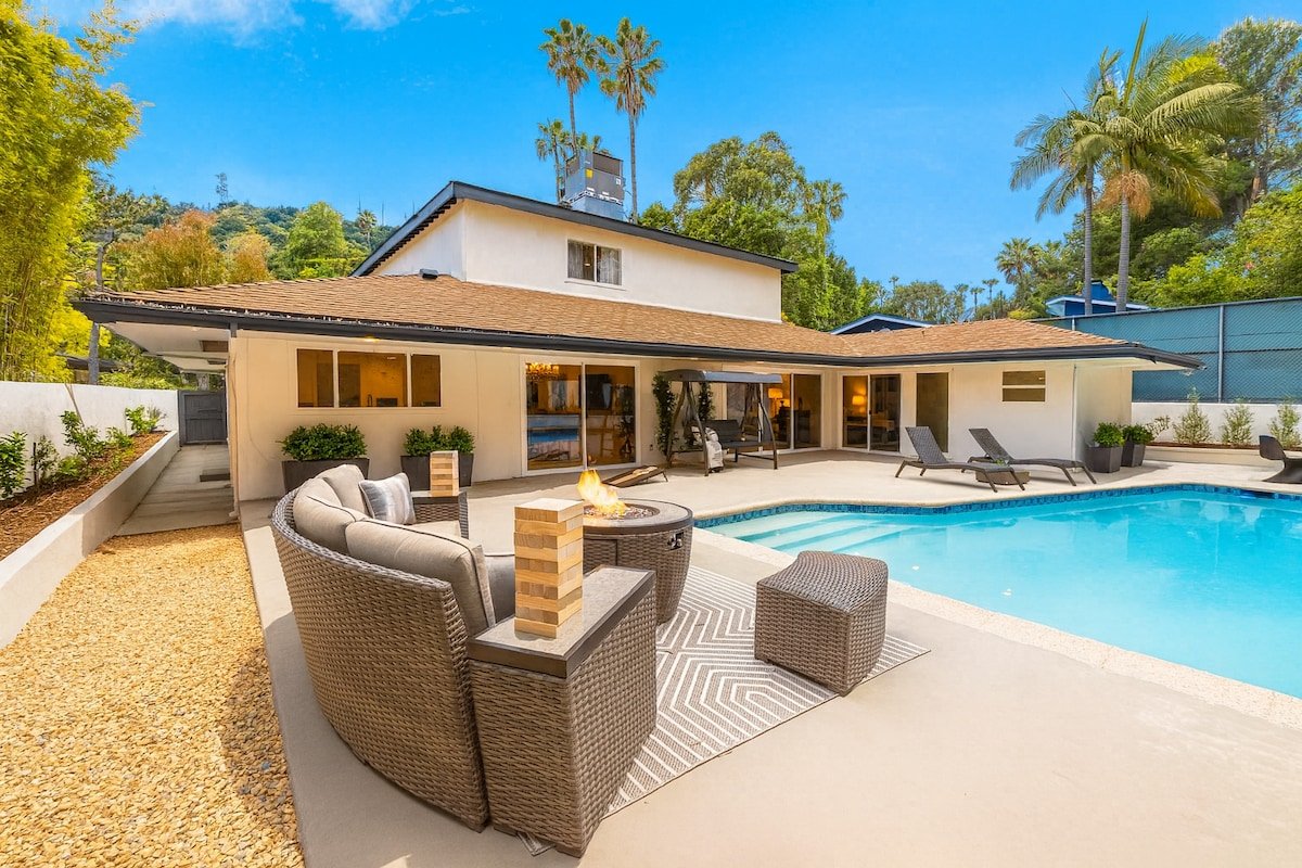 Hollywood Hills Luxury Villa with Private Pool gallery image 2