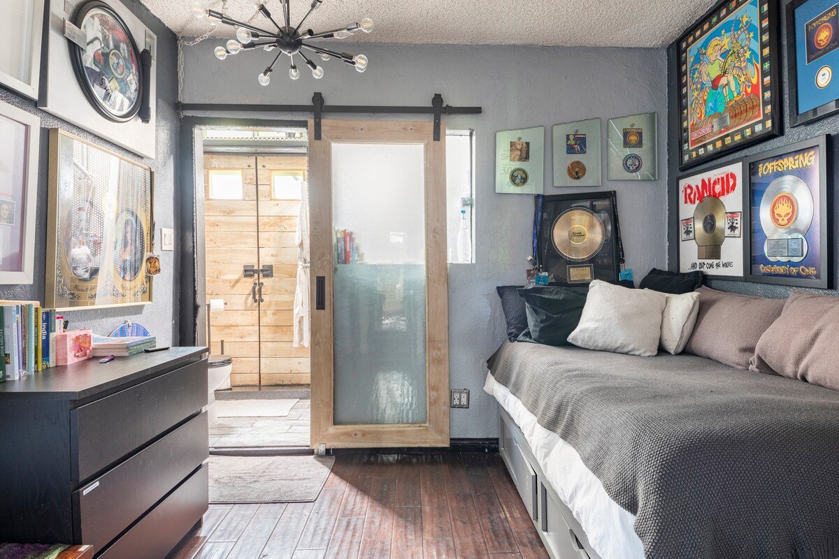 Chic Yoga Villa & Saltwater Pool Sunset Junction Silverlake. gallery image 5