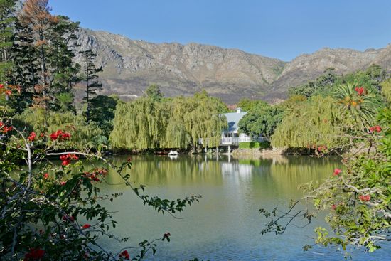 Cape Town Luxury Escapes Farm Lorraine House By The Lake 5