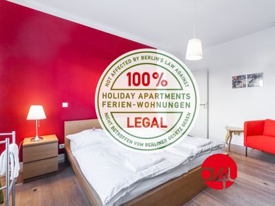 6 [RU5] 5 bedrs, 2 bath, @subway + Park ex-Airport