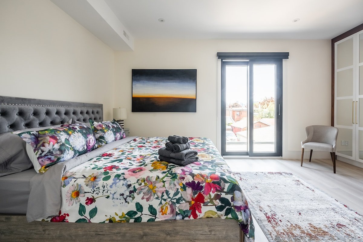 Incredible Modern 3BR Executive Home – Must See! gallery image 4