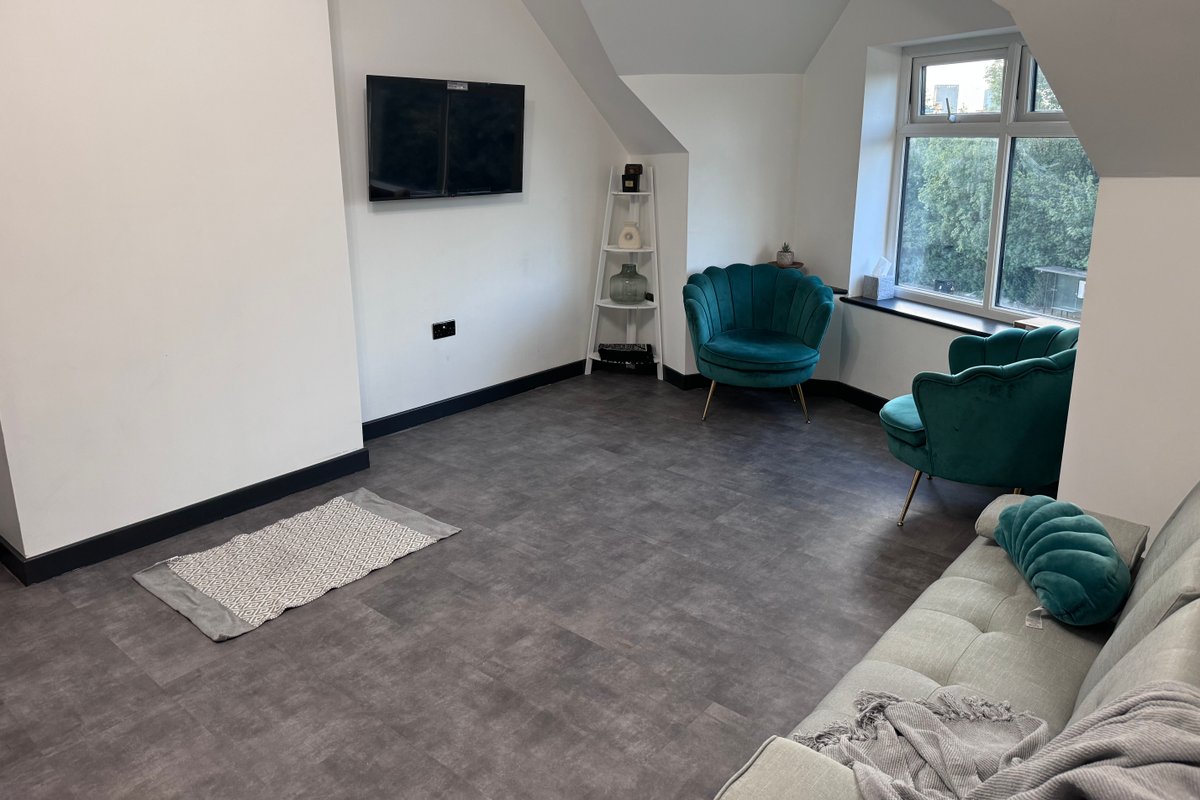 2 bedroom apartment Next to Man Utd Old Trafford