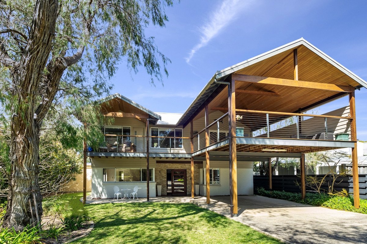 Sand Castle—Beach Bliss, Expansive Alfresco Living gallery image 2