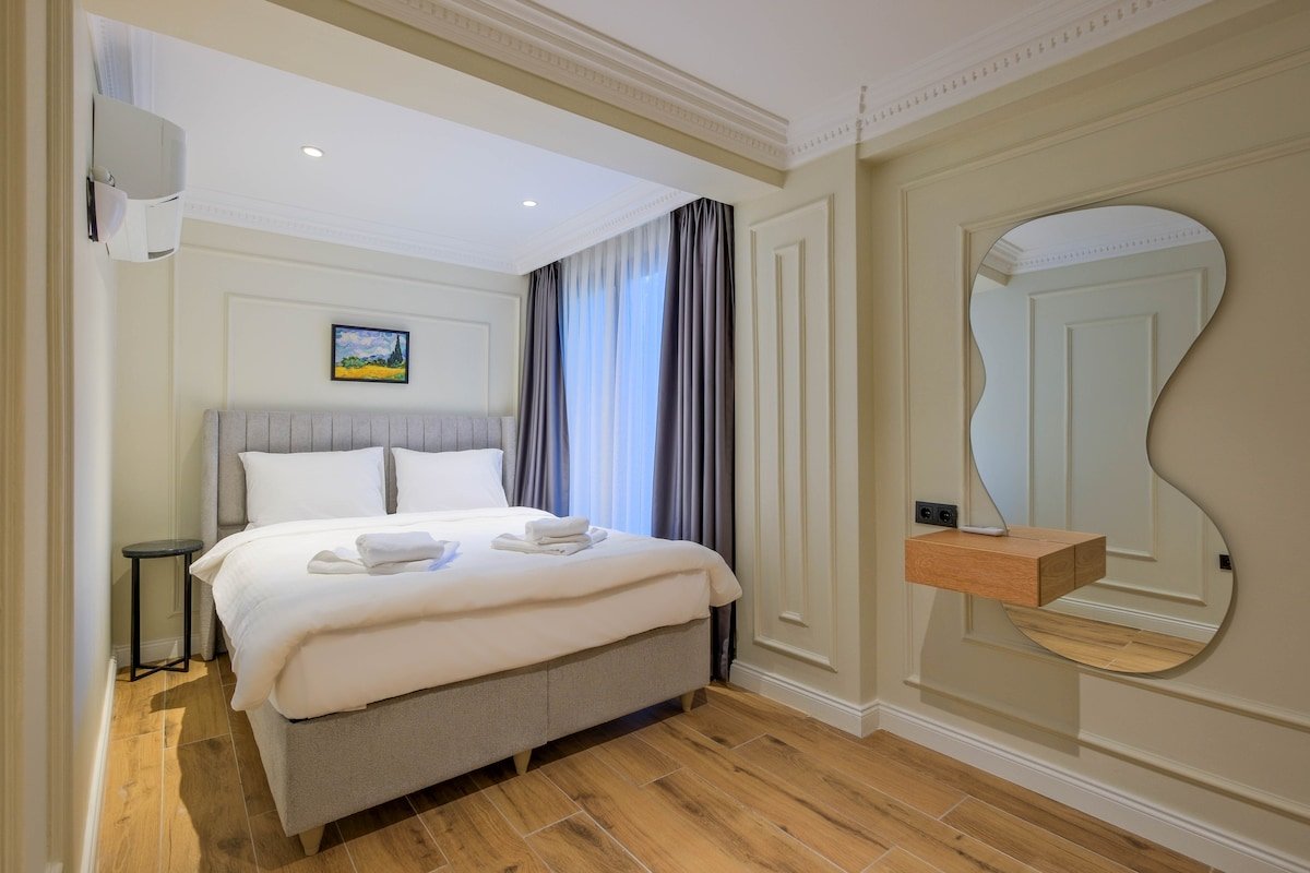 Stylish & Modern 2 Bdr. in City Centre gallery image 4