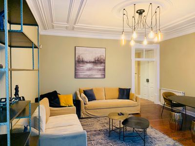Emenda 1 – Charming Apartment in Chiado w/ Parking