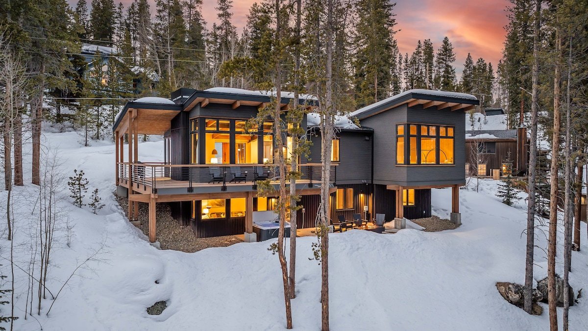 New Home, Modern Luxury | Blue Valley Chalet