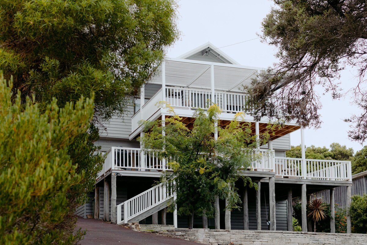 S o l s t i c e : ocean views gallery image 2