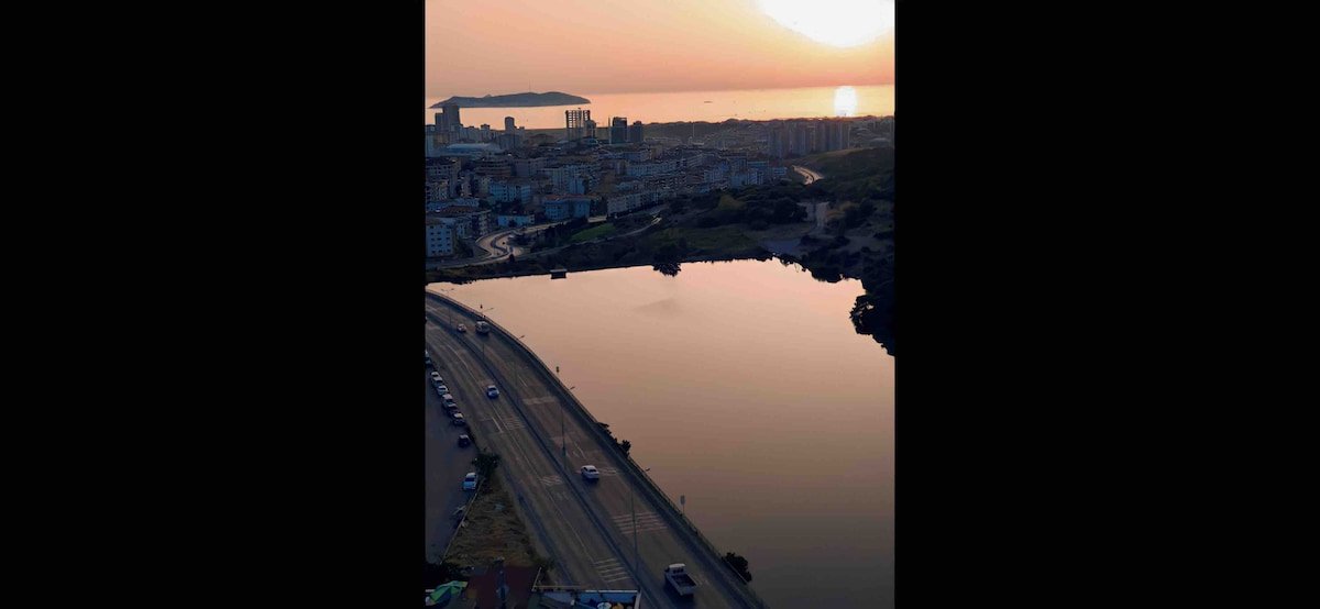 Sea, lake and forest views gallery image 2