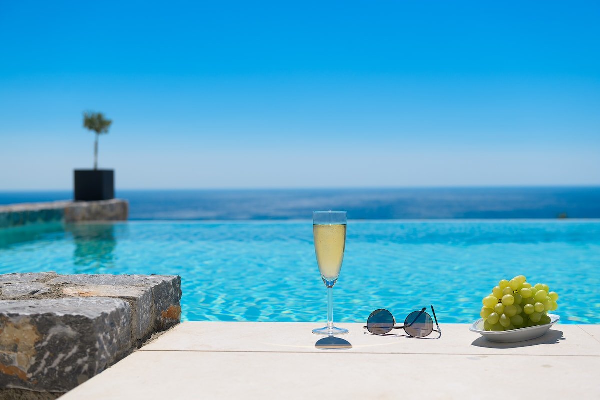 Alav Pool Villa gallery image 2