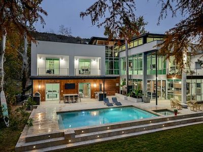 Above Emerald | Waterfront I Dock I Lake Austin |