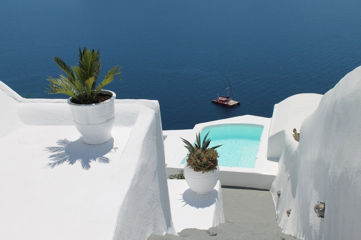 By the Mill, Caldera, Oia gallery image 2