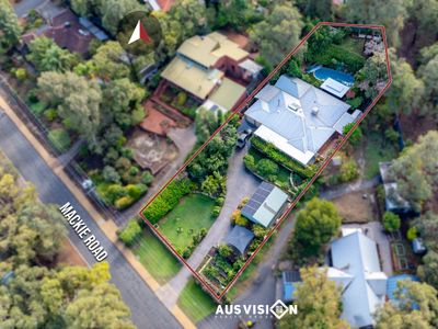 Perth Hill Poolside Paradise BBQ,Mini golf,Airport