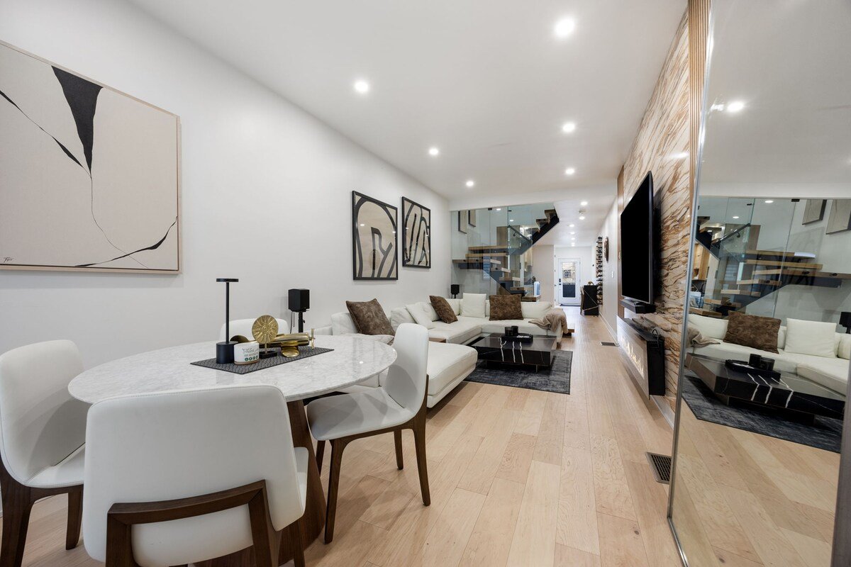 Luxury Home King West gallery image 4