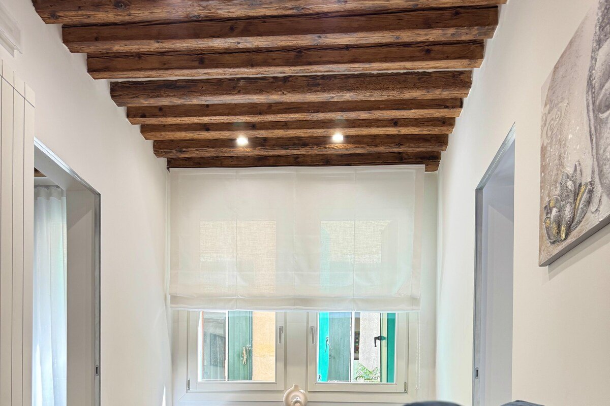 Ca’ Lavinia Elegant Venice stay in centro storico gallery image 4