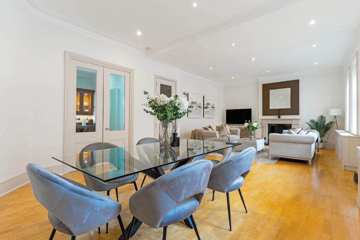 Fabulous 3 Bedroom Apartment in Kensington gallery image 3