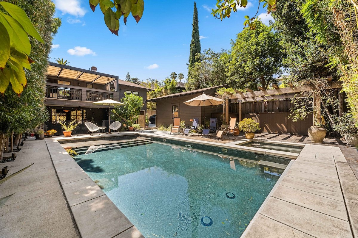 Sunset Junction Pool House • 30 Mins to SoFi gallery image 2