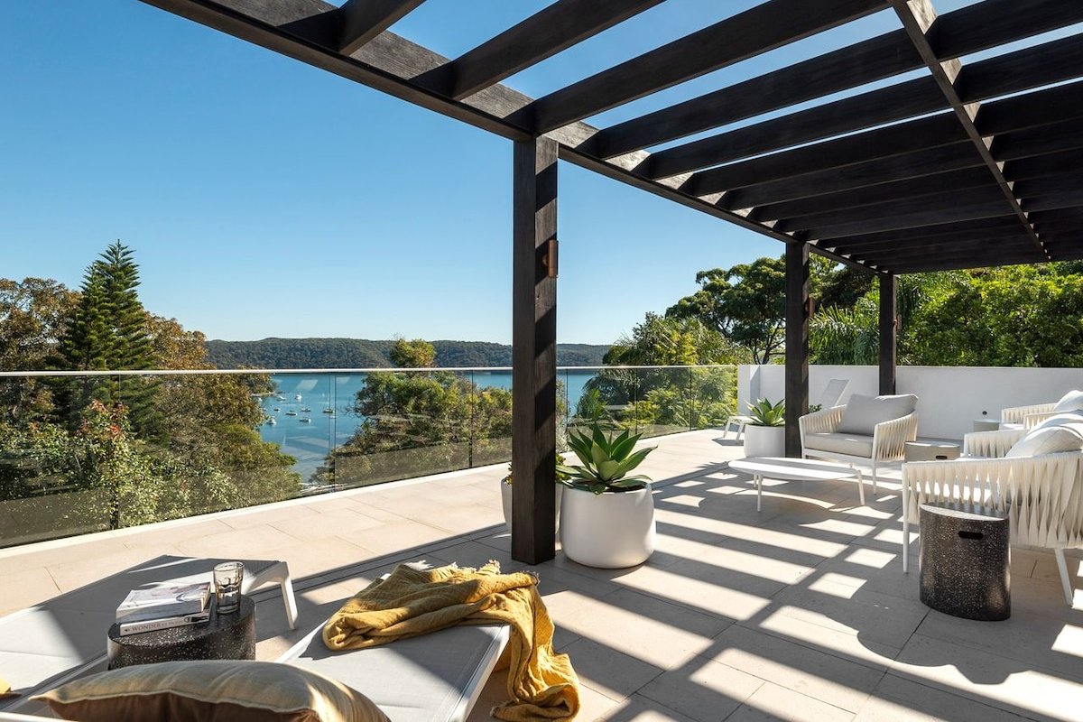 The Lookout by Palm Beach Holiday Rentals gallery image 2