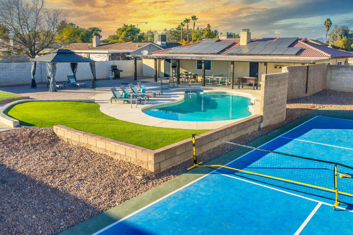 6 BR Luxury Private Pool, Pickle Ball, Golf & More