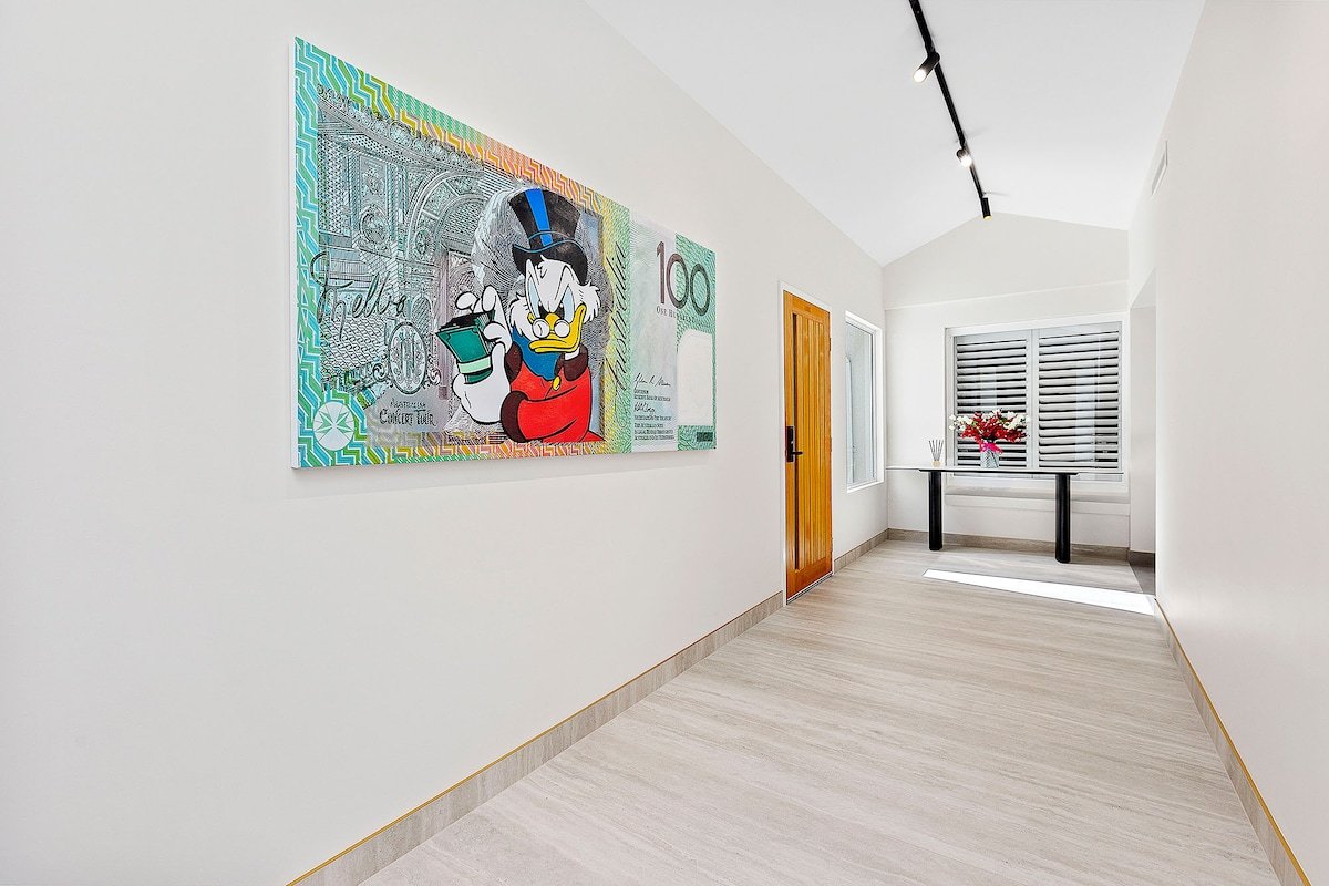 Exquisite Oasis Family Retreat gallery image 3