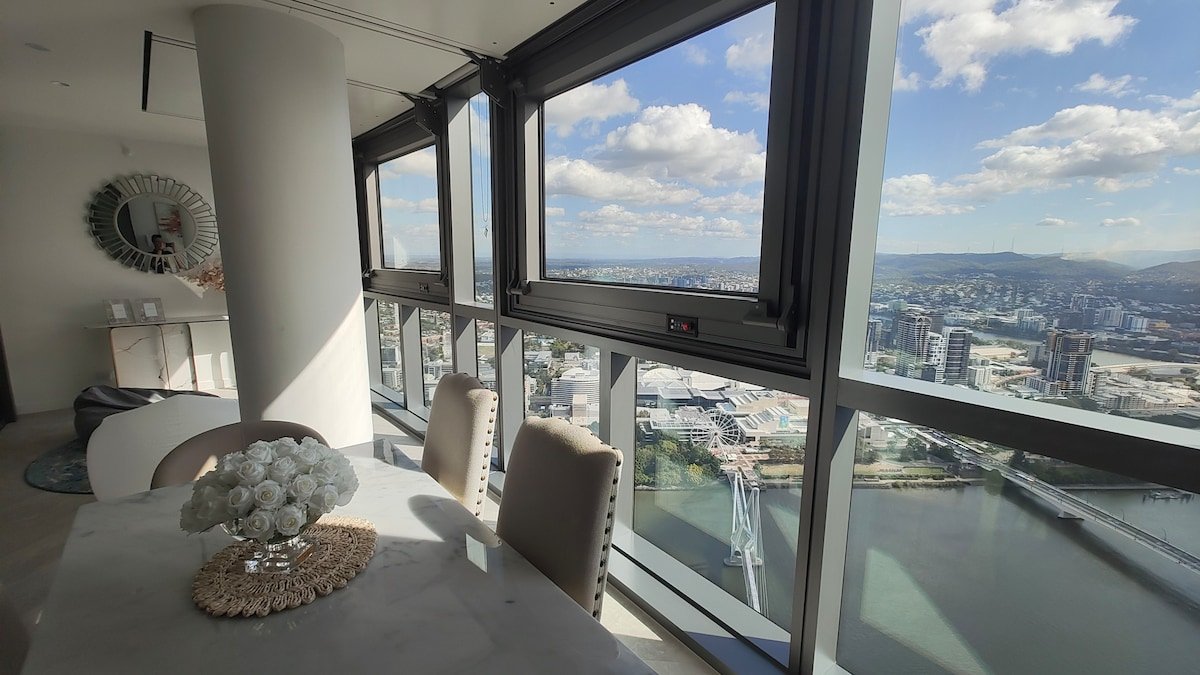 Queens Wharf Sky Home 3 bedroom gallery image 5