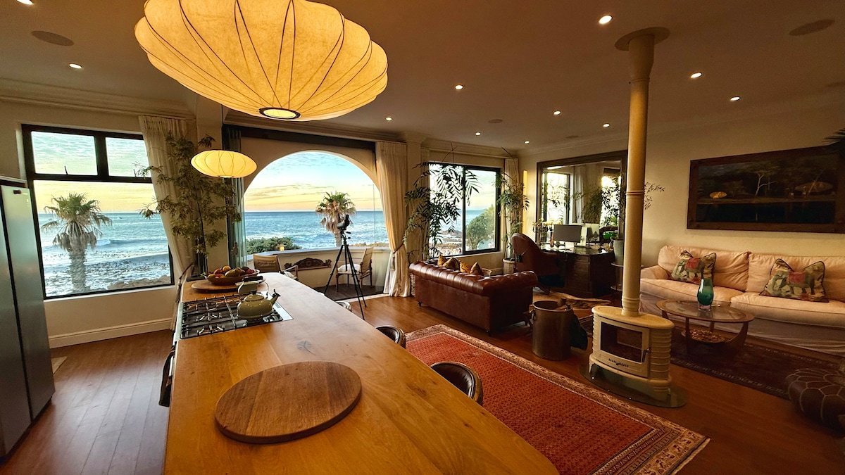 Sea Point – Stunning Sea views, beaches Bantry Bay gallery image 5