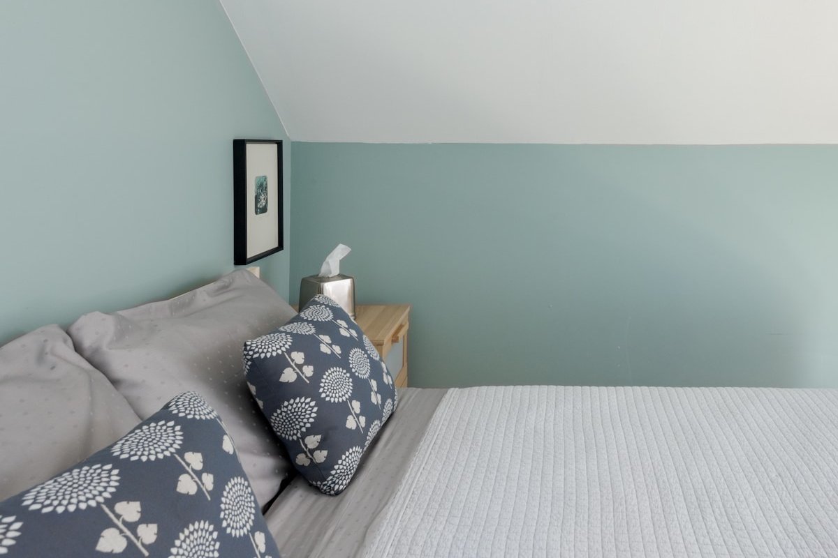 Huge Sunlit Gem, Free Parking, No Cleaning Fee gallery image 5