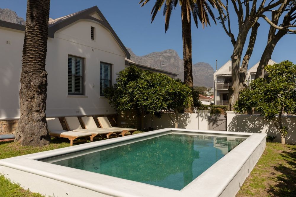Photo 1 of Linda Vista accommodation in Camps Bay, Cape Town with 5 bedrooms and 5 bathrooms