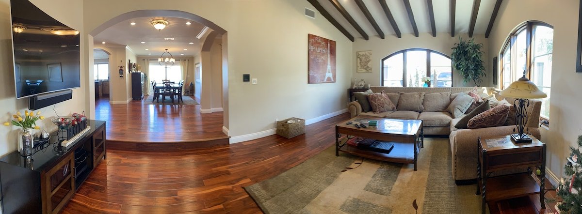 Luxury Big Home 1 mile from Beach gallery image 4