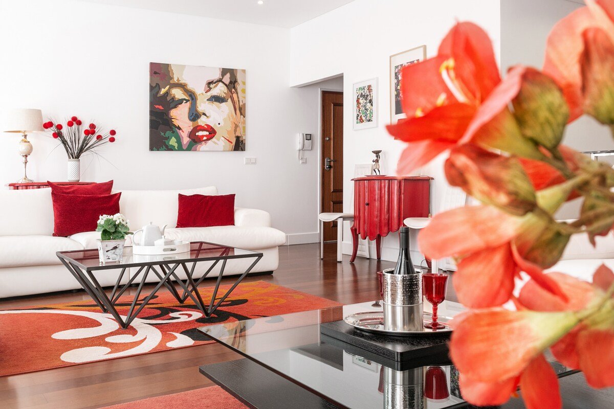 Rouge – Spacious 3 Bed 3 Bath in Chiado, Lisbon gallery image 2