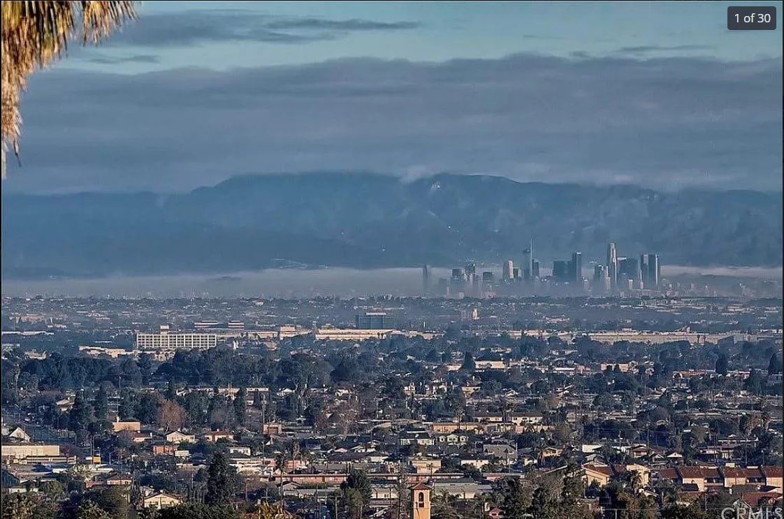 Spacious 5BR Home w/ Scenic Views & Peaceful Vibes gallery image 4