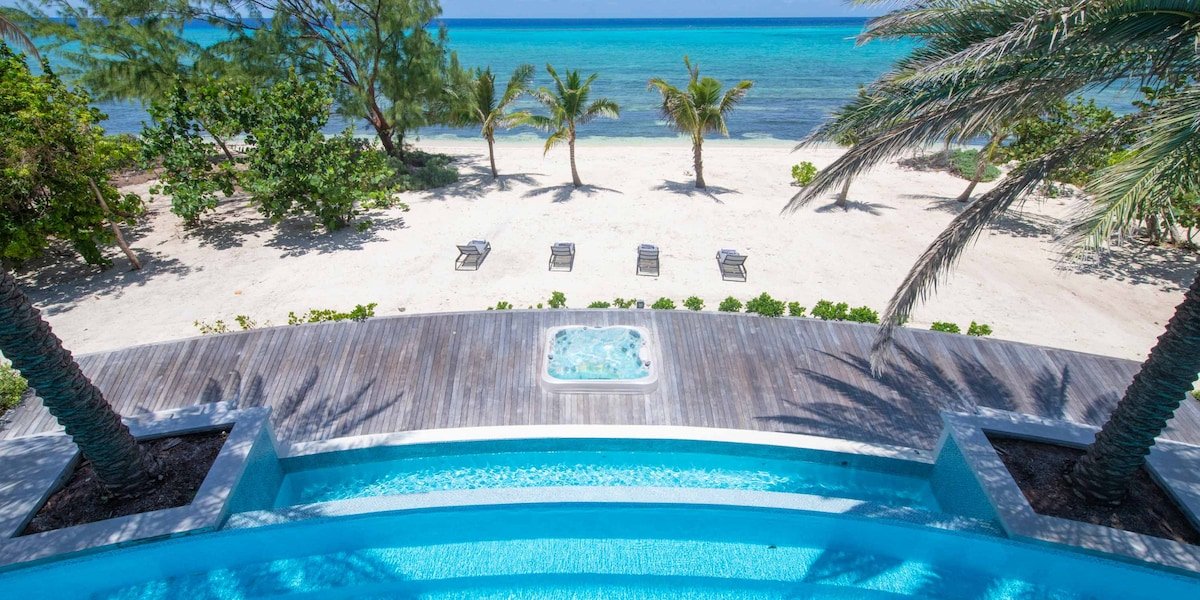 Turtle Breeze by Grand Cayman Villas gallery image 3