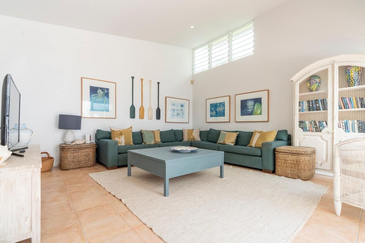 22 on Coast gallery image 3