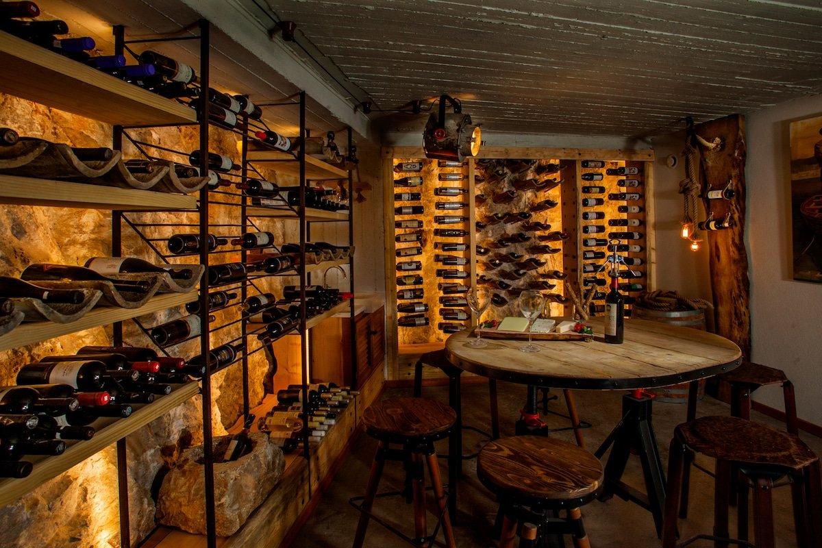 Villa Asterope Luxury Retreat – Car Included gallery image 3