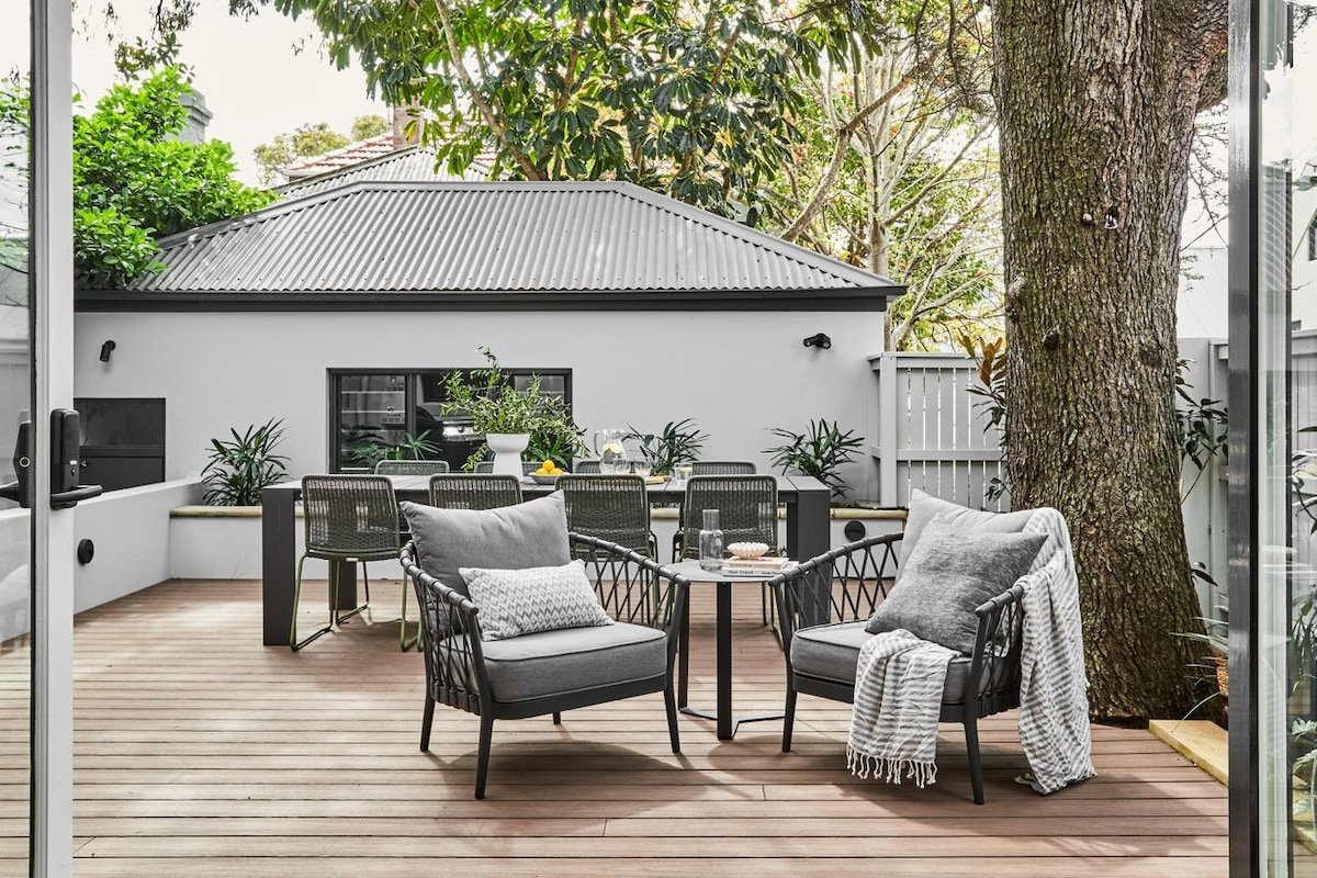 The Darling gallery image 2