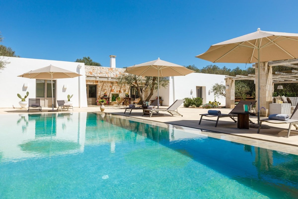 NEW!!!!LAMIA DEL BOSCO WITH INFINITY POOL IN OSTUNI gallery image 2