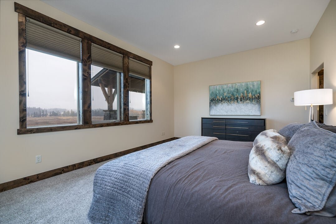 New! Private Hot Tub, and Stunning Views gallery image 5